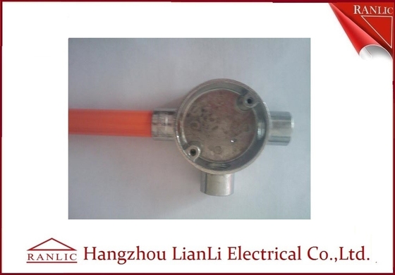 중국 PVC는 그린 / 오렌지에서 강철 BS31 BS4568 GI 도관 파이프를 코팅했습니다 협력 업체